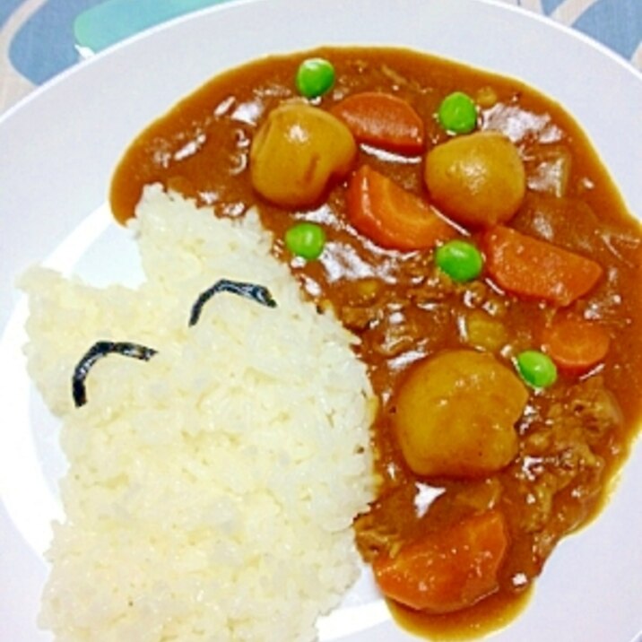 隠し味に冷凍トマト入り丸ごとじゃが芋カレー